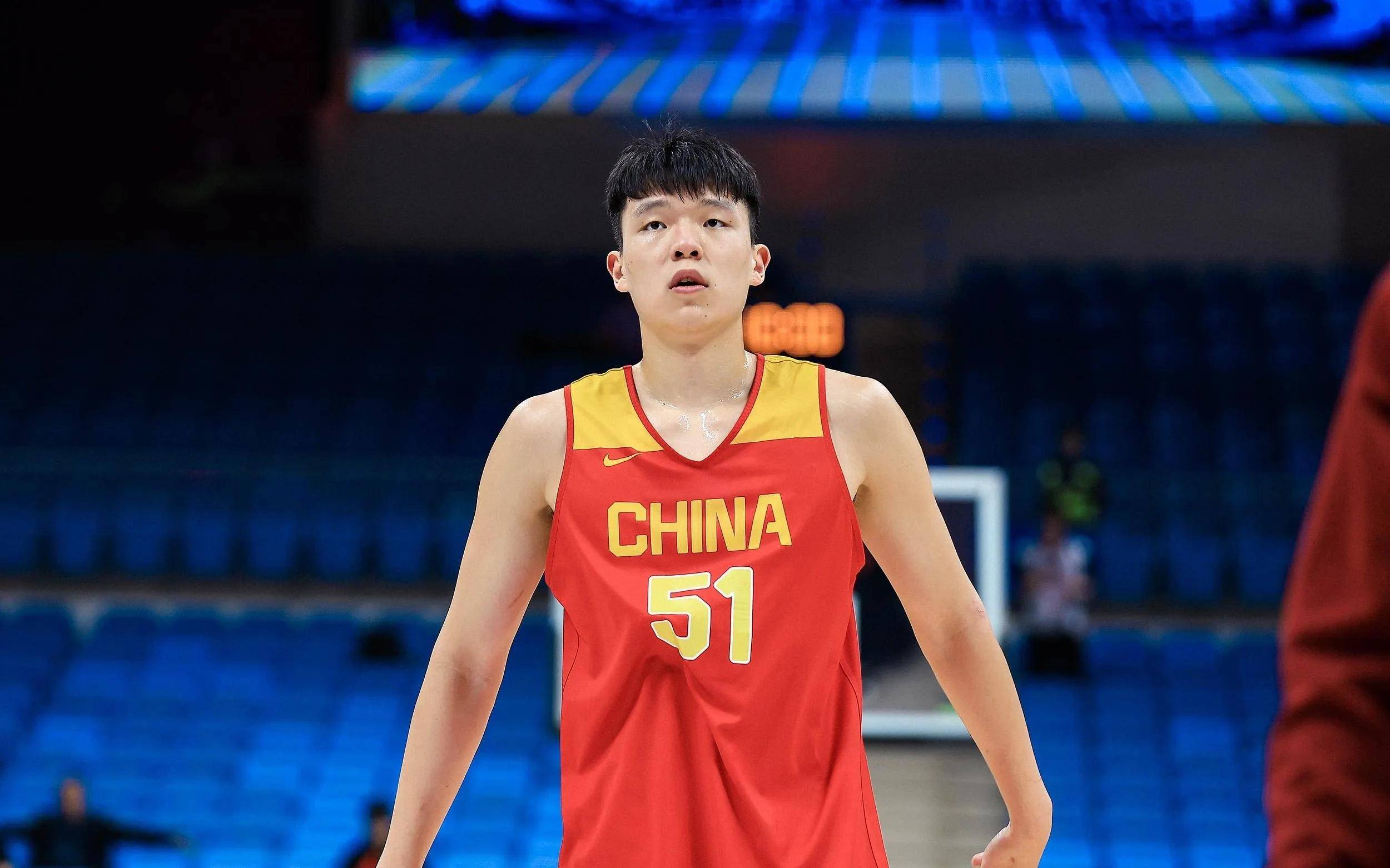 詹姆斯关键节点出色防守，中国队带队取胜！(詹姆斯关键节点出色防守,中国队带队取胜了吗)